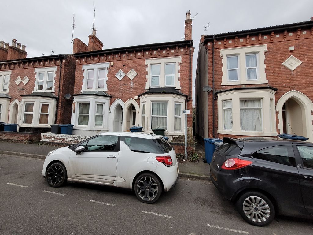 6 bed terraced house for sale in Rosebery Avenue, West Bridgford NG2