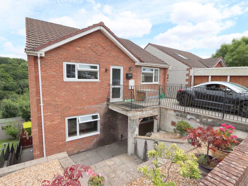5 bed detached house for sale in Erlstoke Close, Eggbuckland PL6 Zoopla