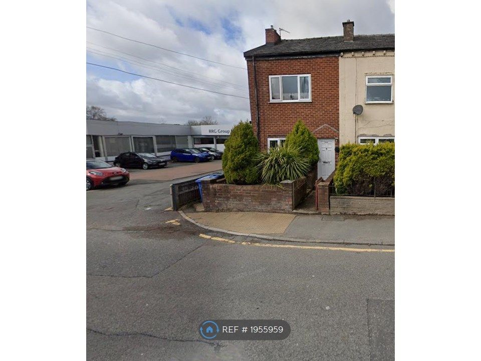 2 bed end terrace house to rent in Moorside Road, Swinton, Manchester