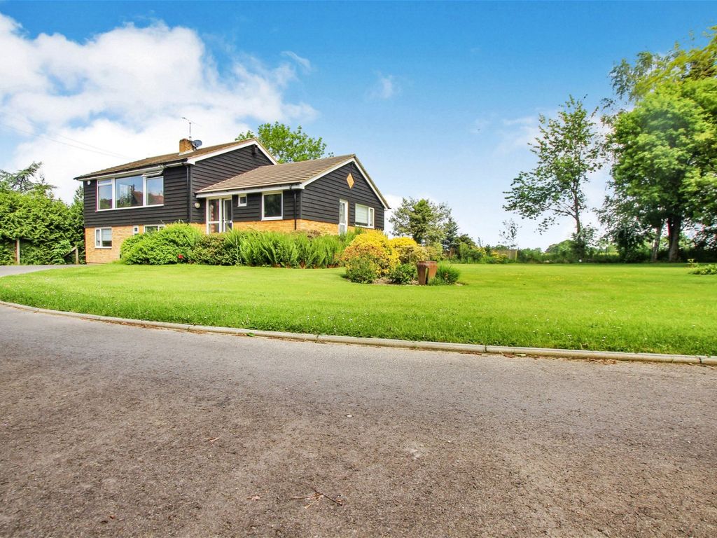 4 bed detached house for sale in Moor Lane, Marsh Green, Edenbridge TN8