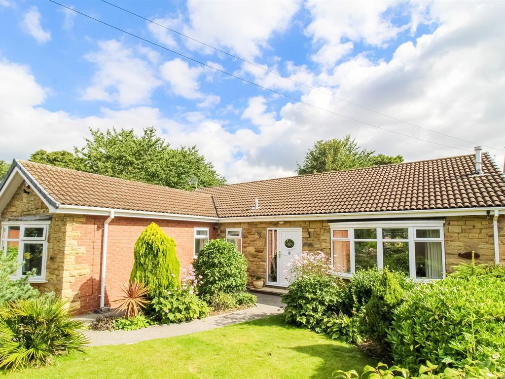 3 bed detached house for sale in Kingsway, Ossett WF5, £495,000 Zoopla