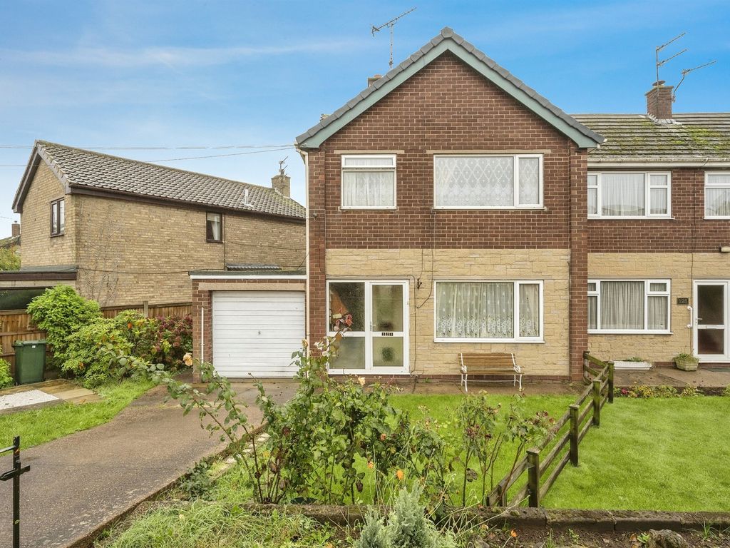 3 bed semidetached house for sale in Church Lane, Warmsworth