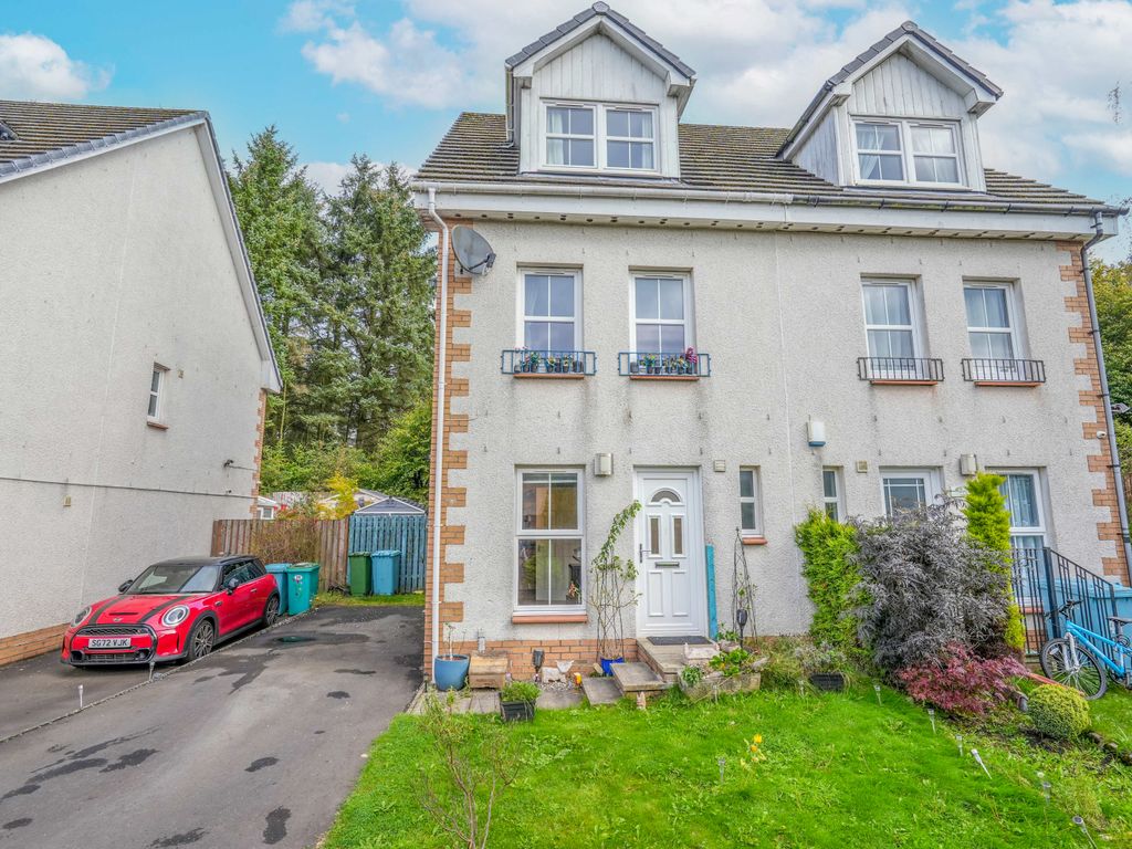 4 bed town house for sale in Easterton Drive, Caldercruix, Airdrie ML6