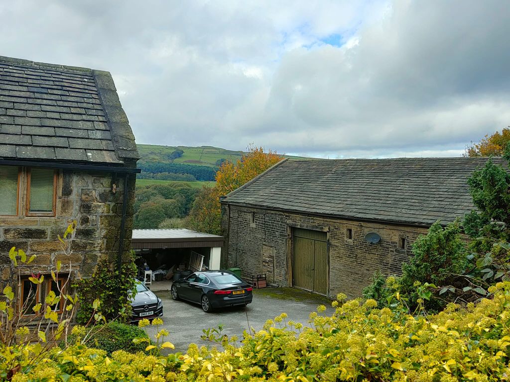 5 bed semidetached house for sale in Ivy Lane, Mixenden, Halifax HX2