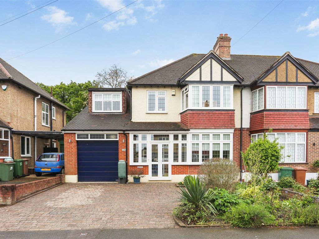 5 bed semidetached house for sale in Wickham Avenue, North Cheam