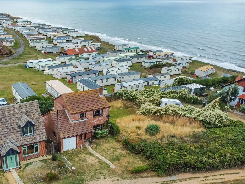 3 bed detached house for sale in Albion Road, Mundesley, Norwich