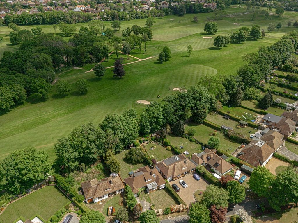 5 bed detached bungalow for sale in Gilhams Avenue, Banstead SM7, £