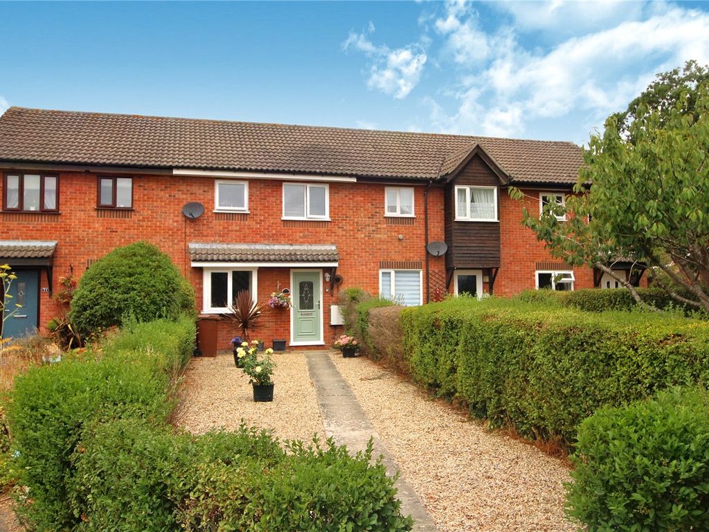 3 bed terraced house for sale in St. Marys Road, Poringland, Norwich