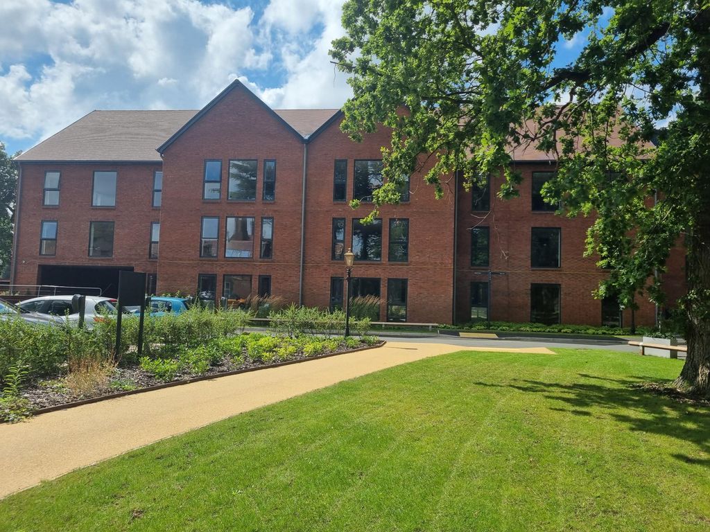 New home, 2 bed flat for sale in Alfred Place, Blossomfield Road