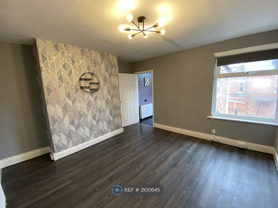 3 bed flat to rent in The Avenue, Felling, Gateshead NE10, £750 pcm