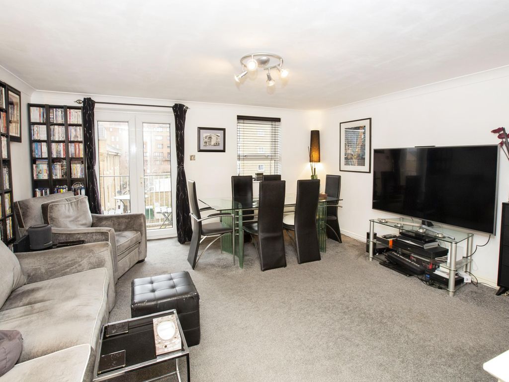 Schooner Close, London E14