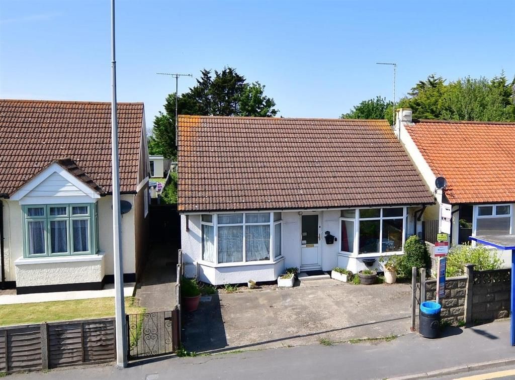 4 bed bungalow for sale in Queenborough Road, Halfway, Sheerness, Kent