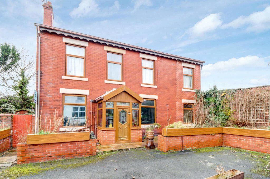 4 bed detached house for sale in Wren Grove, Blackpool FY3 Zoopla
