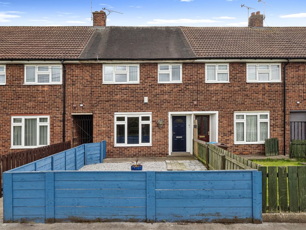 3 bed terraced house for sale in Harleston Close, Hull HU8 Zoopla