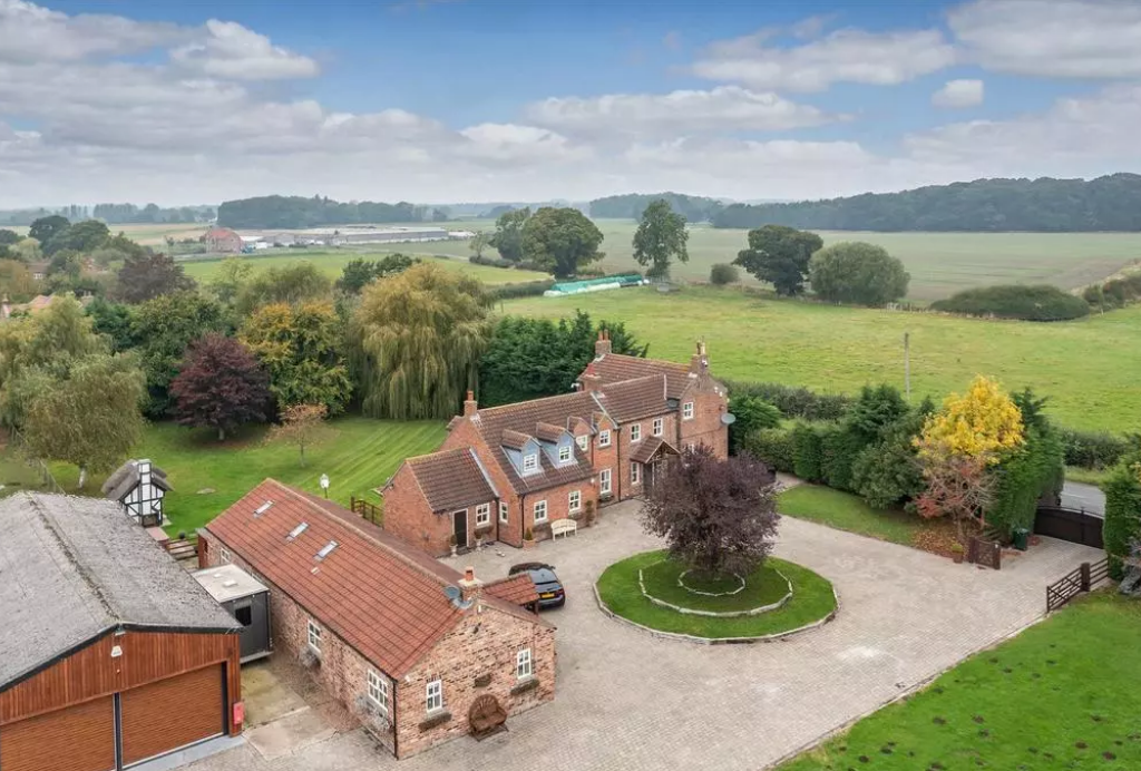 6 bed equestrian property for sale in Gale Farm, York, North