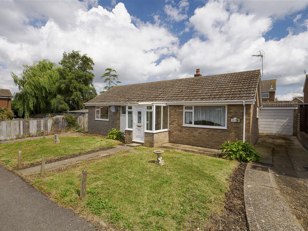 2 bed bungalow for sale in Caroline Close, Seasalter, Whitstable CT5