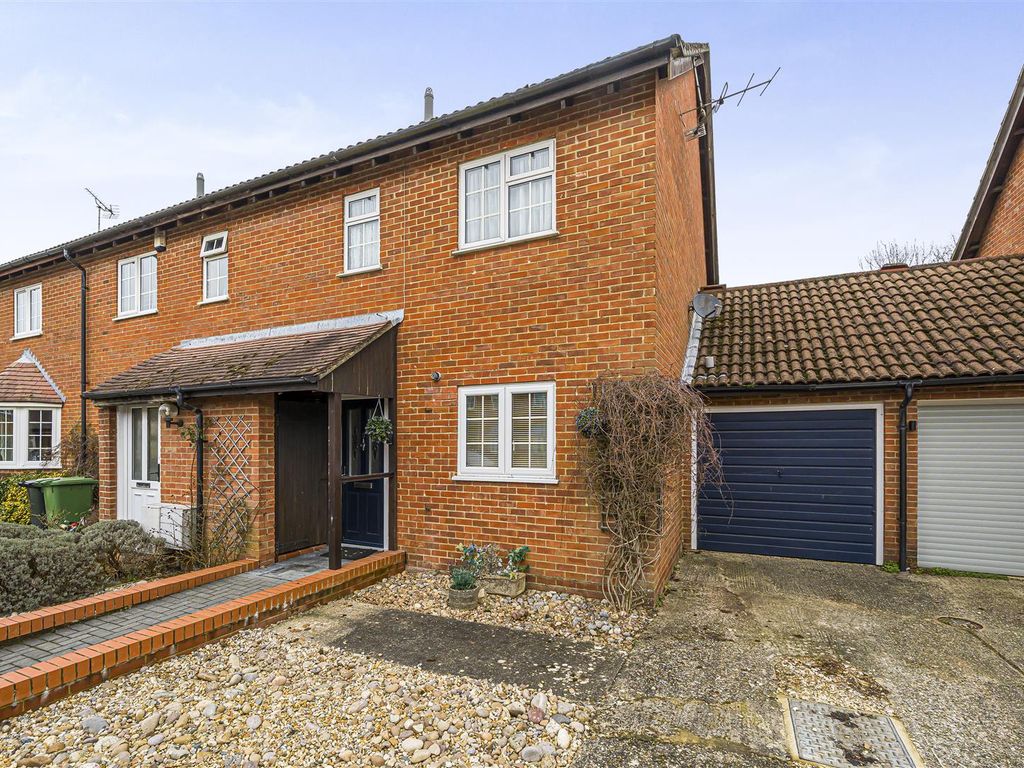 3 bed property for sale in Yeomans Lane, Liphook GU30 Zoopla