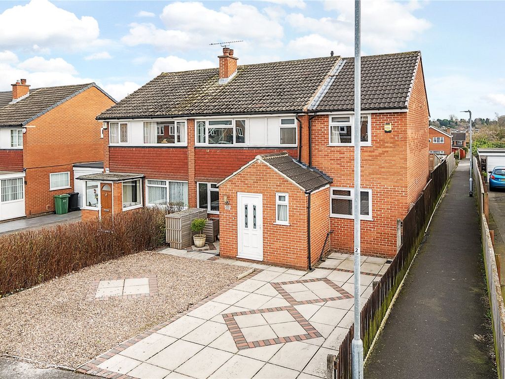 4 bed semidetached house for sale in Skipton Rise, Garforth, Leeds, West Yorkshire LS25, £