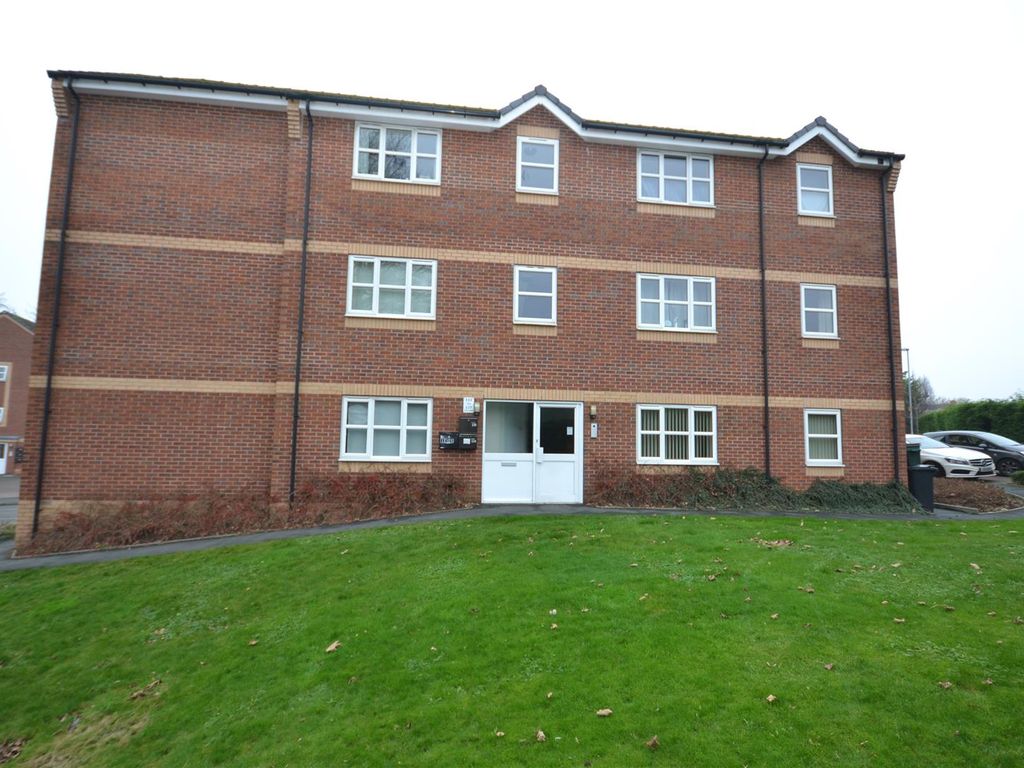 2 bed flat to rent in Enderley Street, NewcastleUnderLyme ST5, £750