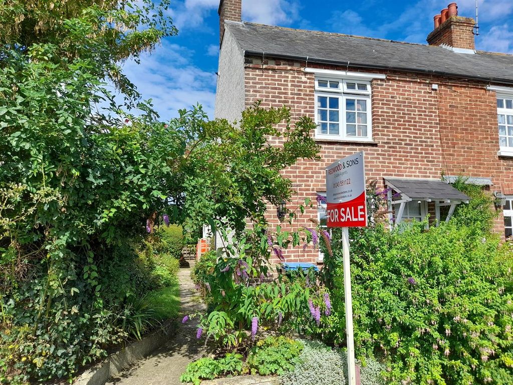 2 bed end terrace house for sale in Church Road, Aldingbourne