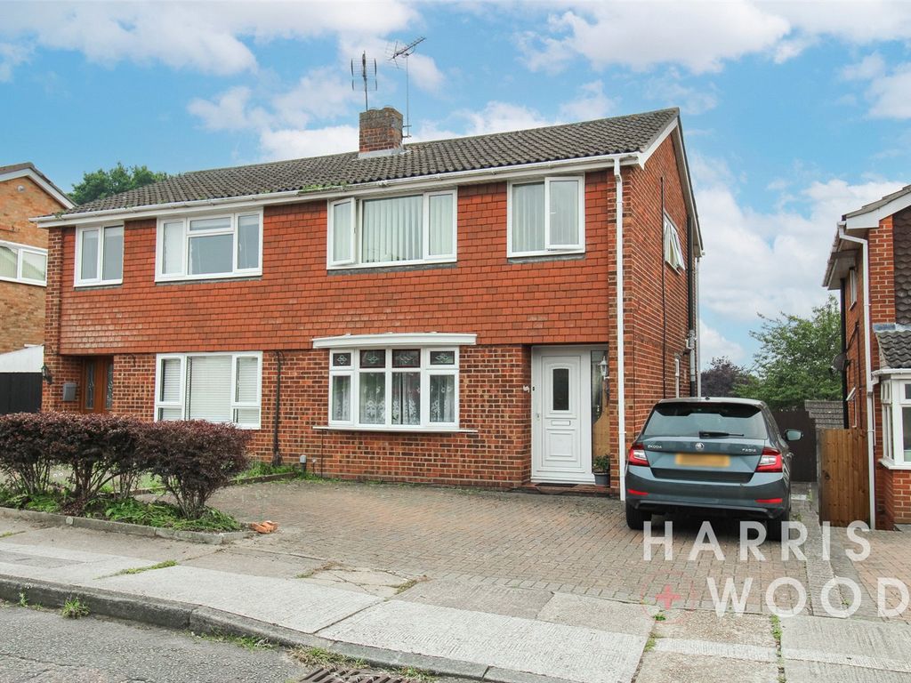 3 bed semidetached house for sale in Broadlands Way, Colchester, Essex