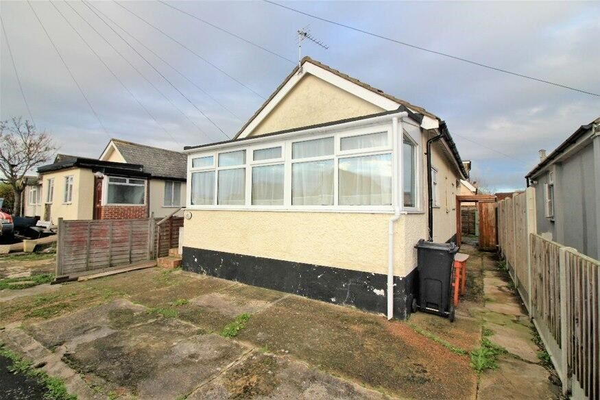 2 bed bungalow for sale in Meadow Way, Jaywick, ClactonOnSea CO15, £