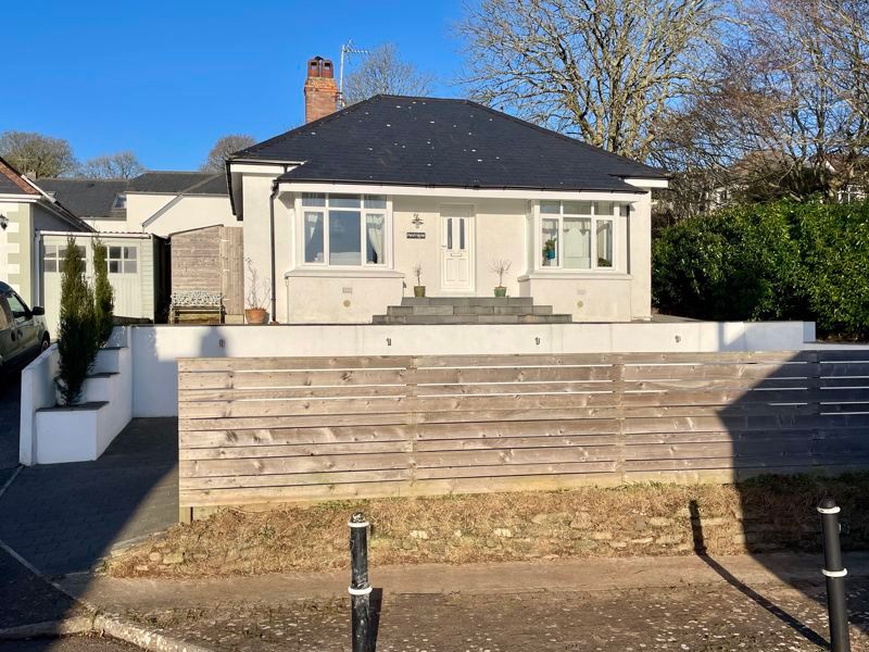 2 bed bungalow for sale in Bodmin Hill, Lostwithiel PL22, £375,000 Zoopla
