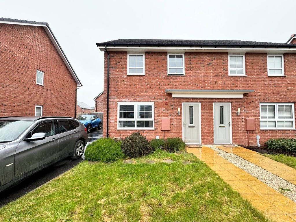3 bed property to rent in Mays Drive, Westbury BA13, £1,400 pcm - Zoopla