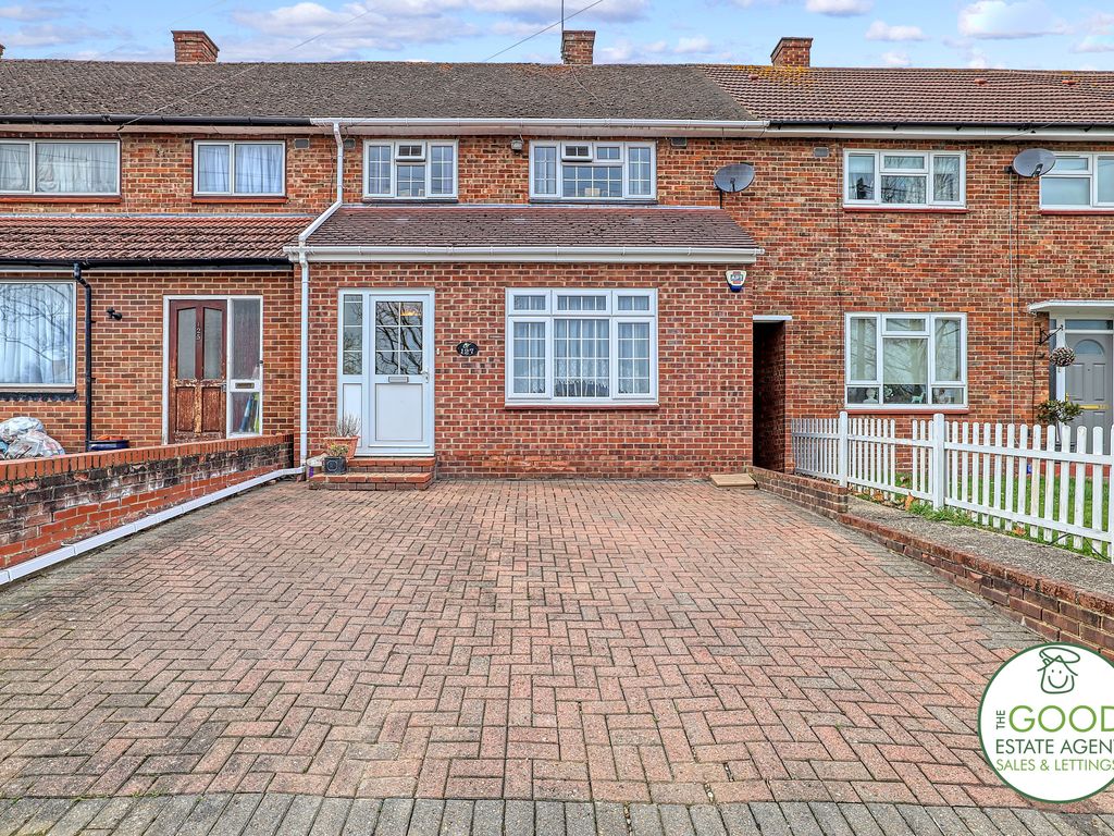 3 bed terraced house for sale in Burney Drive, Loughton IG10 Zoopla