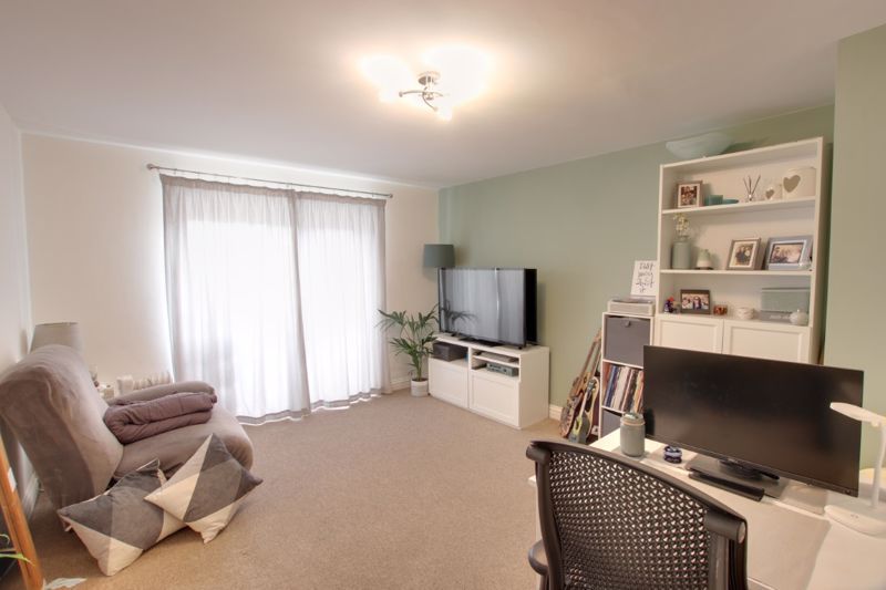 1 bed flat to rent in St. Peters Terrace, Bath BA2, £1,100 pcm Zoopla