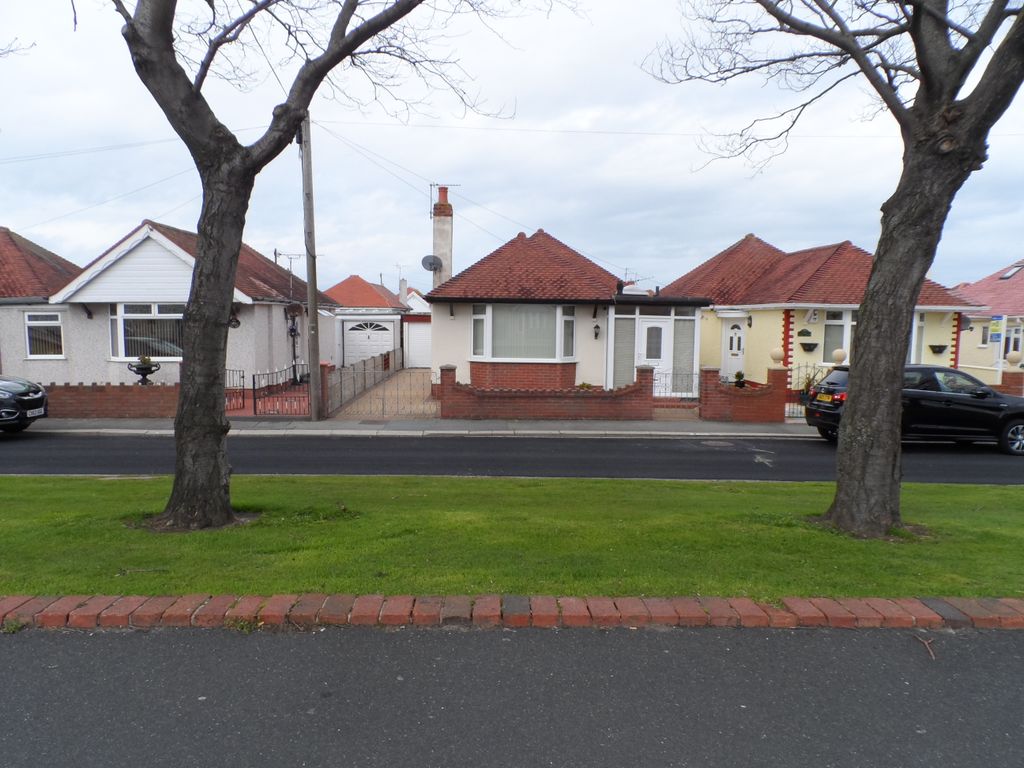 2 bed detached bungalow to rent in Rhyl Coast Road, Rhyl LL18 Zoopla