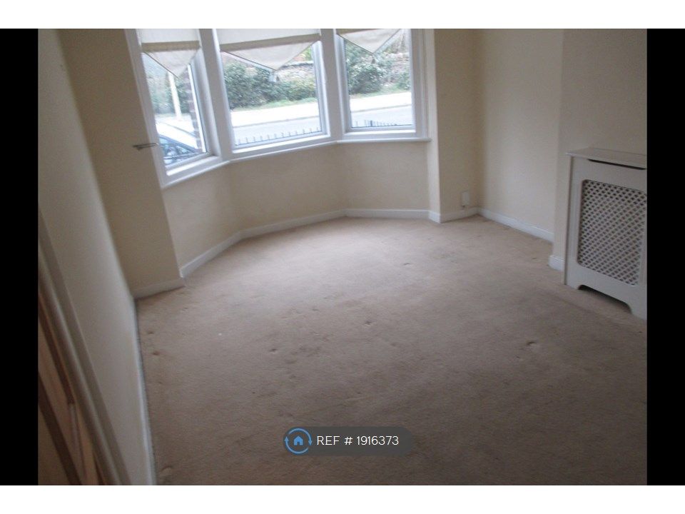 2 bed flat to rent in Chichester Road, South Shields NE33, £520 pcm