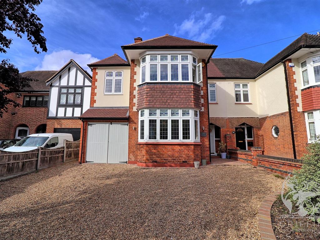 Parkland Avenue, Upminster RM14  