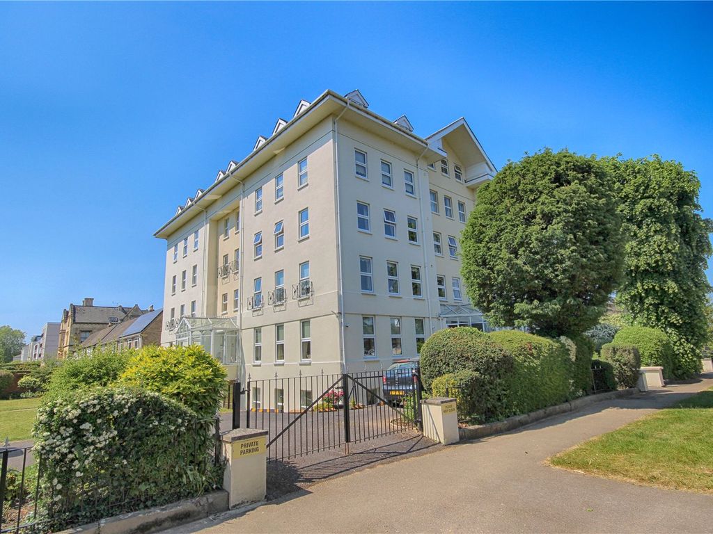 2 bed flat for sale in Westbourne Drive, Cheltenham, Gloucestershire