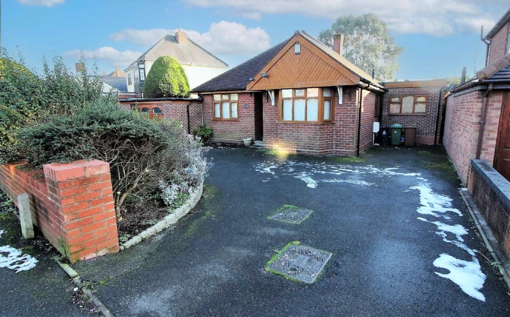 3 bed detached bungalow for sale in Mill Lane, Willenhall WV12 Zoopla