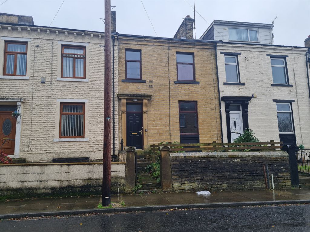 4 bed terraced house for sale in Park Crescent, Bradford BD3 Zoopla