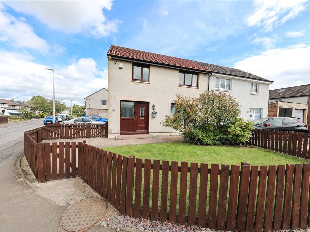 3 bed semidetached house for sale in Innes Road, Glenrothes KY6, £