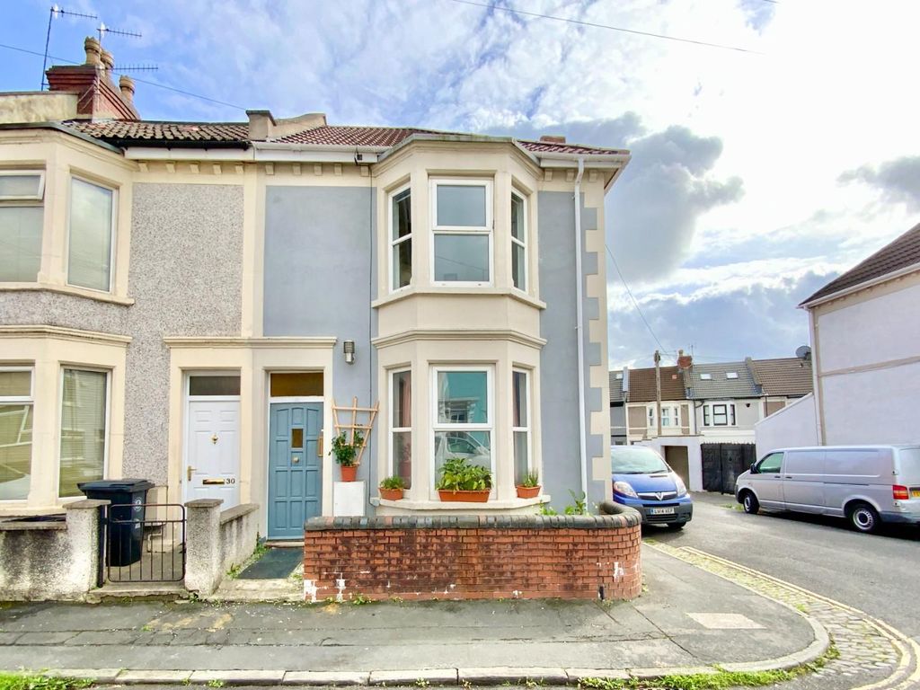 3 bed end terrace house for sale in Salisbury Street, Barton Hill