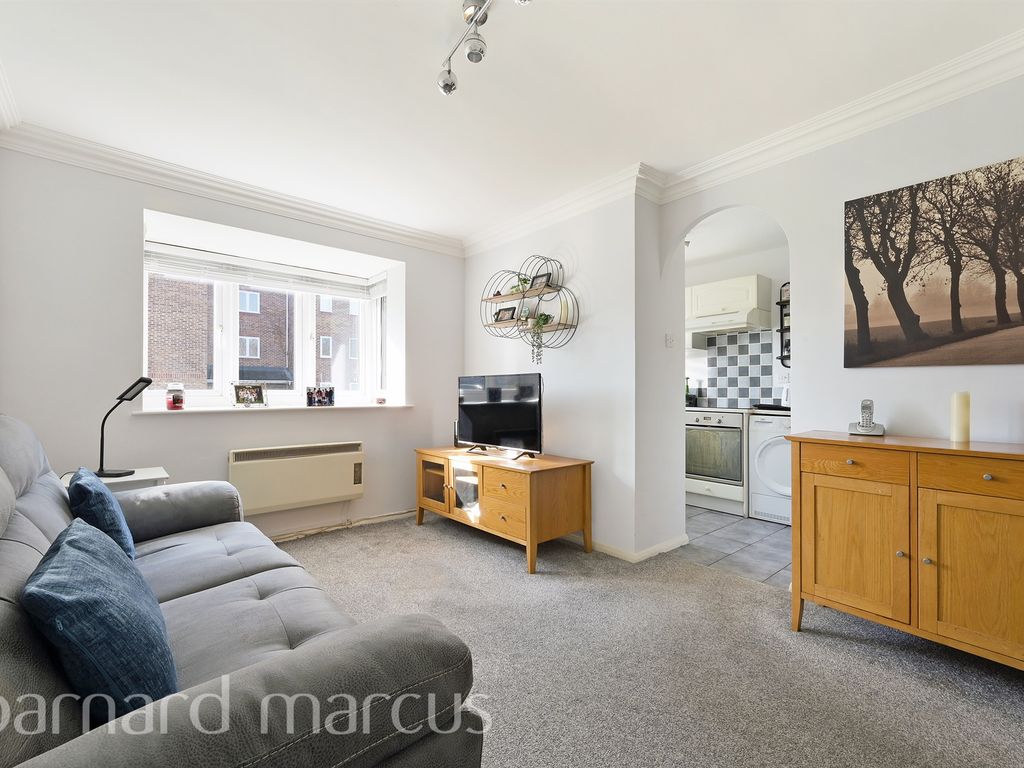 1 bed flat for sale in Percy Gardens, Old Malden, Worcester Park KT4, £
