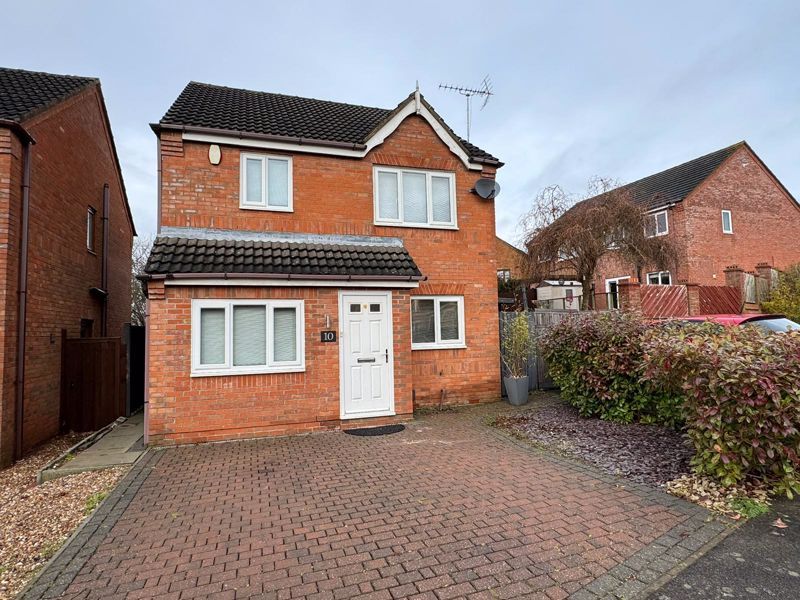 3 bed detached house to rent in Home Farm Court, Castle Gresley