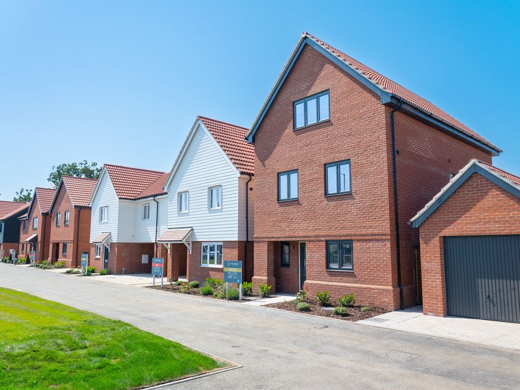 New home, 4 bed detached house for sale in Norwich Road, Attleborough