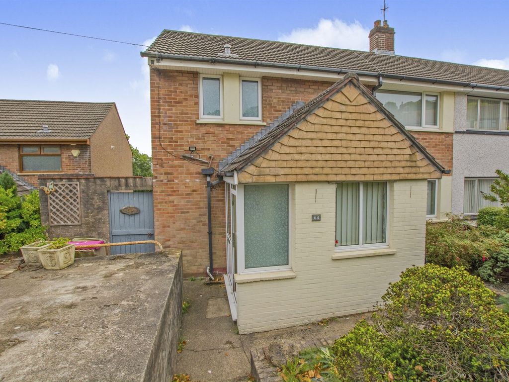 3 bed semidetached house for sale in Springfield Road, Sebastopol