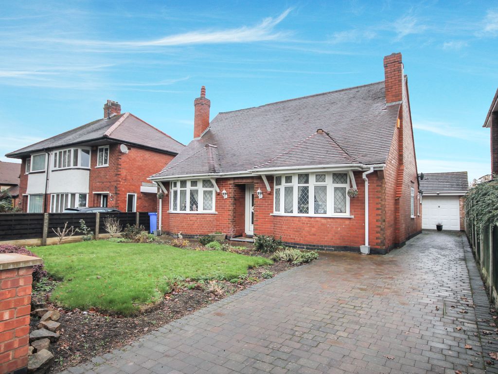 3 bed detached bungalow for sale in Heanor Road, Ilkeston DE7 Zoopla