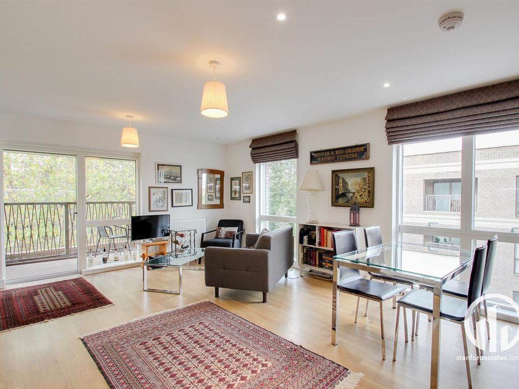 2 bed flat for sale in Adenmore Road, Catford, London SE6, £400,000
