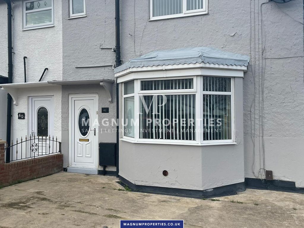 4 bed semidetached house to rent in Sycamore Crescent, Middlesbrough