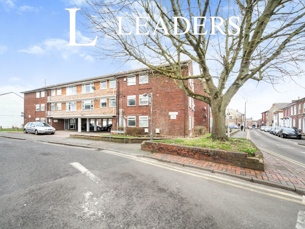 2 bed flat to rent in Victoria Street, Dunstable LU6 Zoopla
