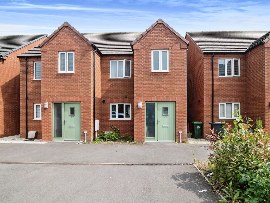 3 bed semidetached house for sale in John Brooks Avenue, Smethwick B66