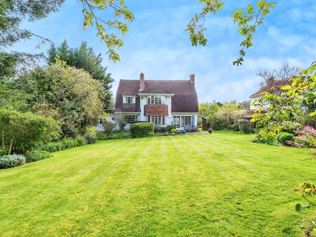 4 bed detached house for sale in The Mount, Fetcham, Leatherhead