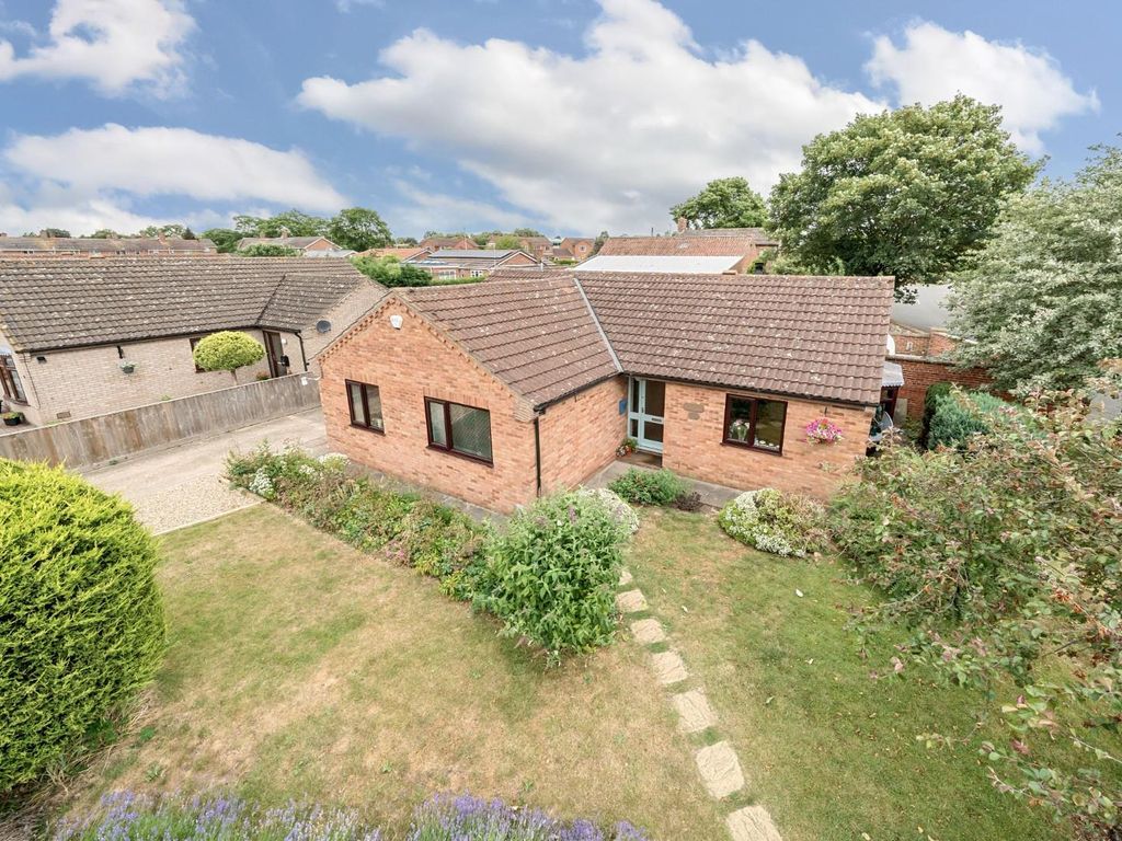 3 bed detached bungalow for sale in Thornton Crescent, Horncastle LN9