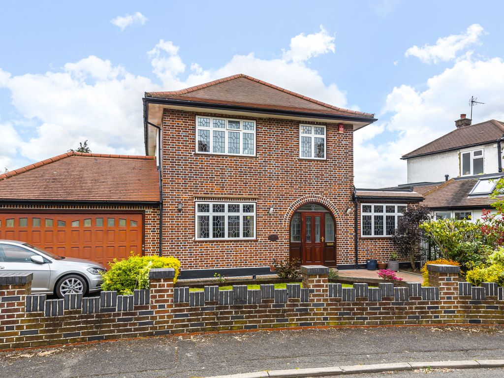 3 bed detached house for sale in Frobisher Close, Pinner, Middlesex HA5